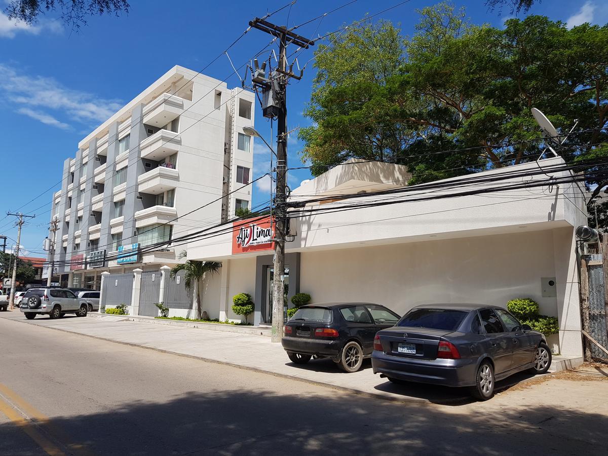 Edificio Las Palmas 3100 Санта-Крус-де-ла-Сьерра Экстерьер фото